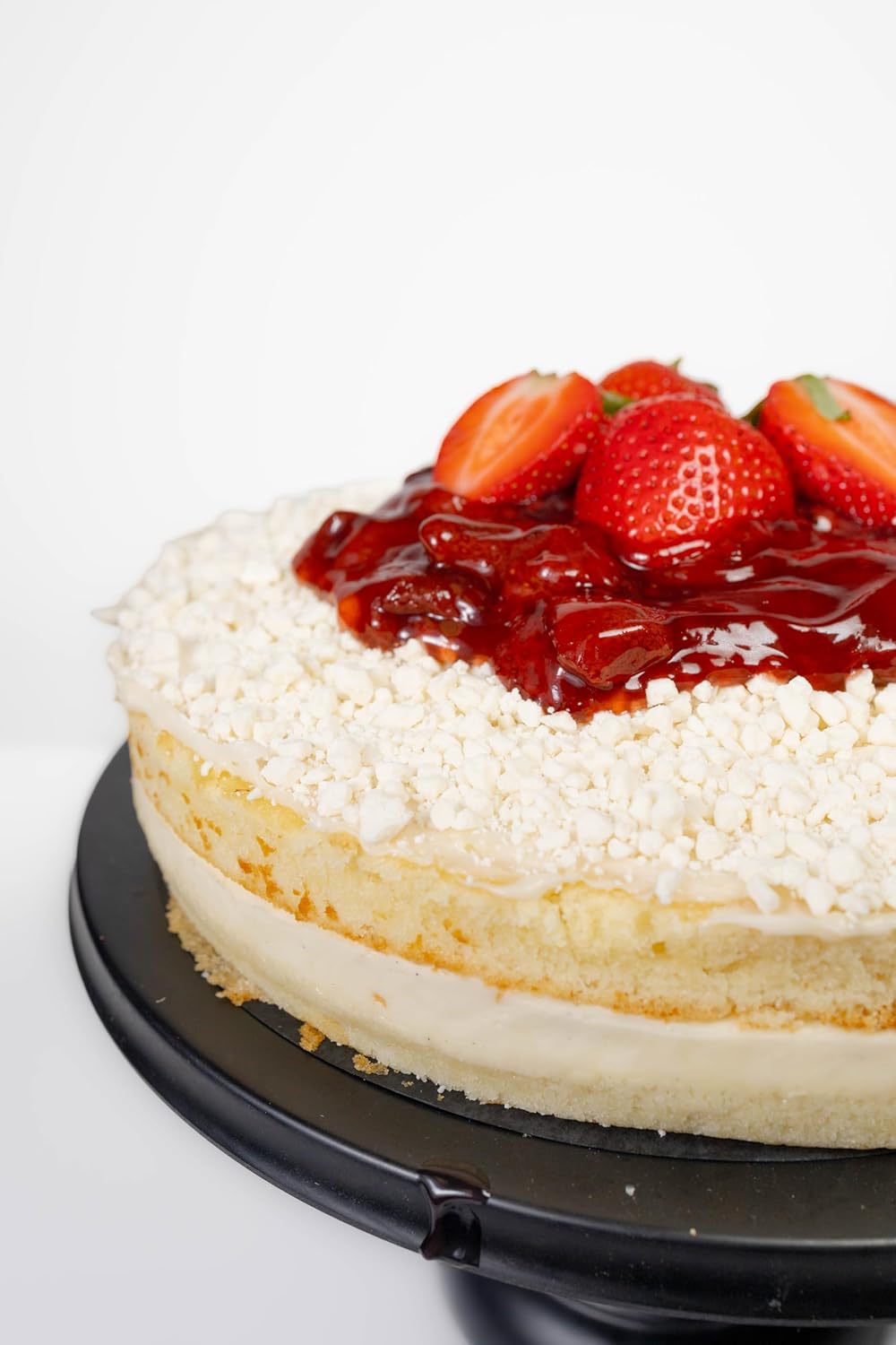 Sugar-Free White Chocolate Strawberry Cake, 2.5 lb