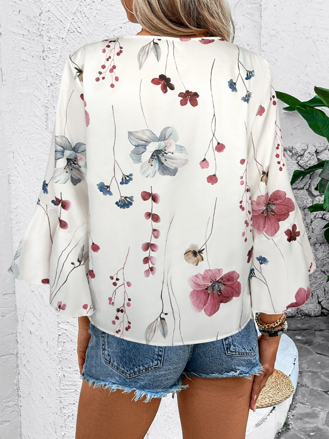 Feminine  Ruffled Printed V-Neck Half Sleeve Blouse