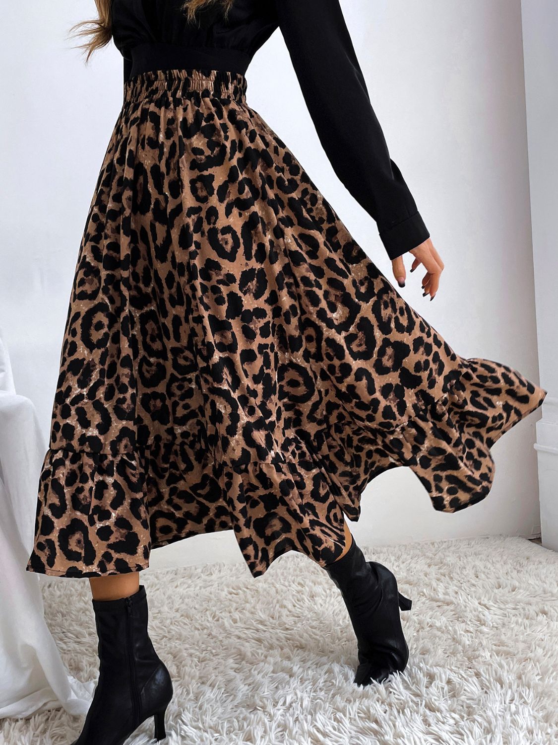 Printed Elastic Waist Leopard Skirt