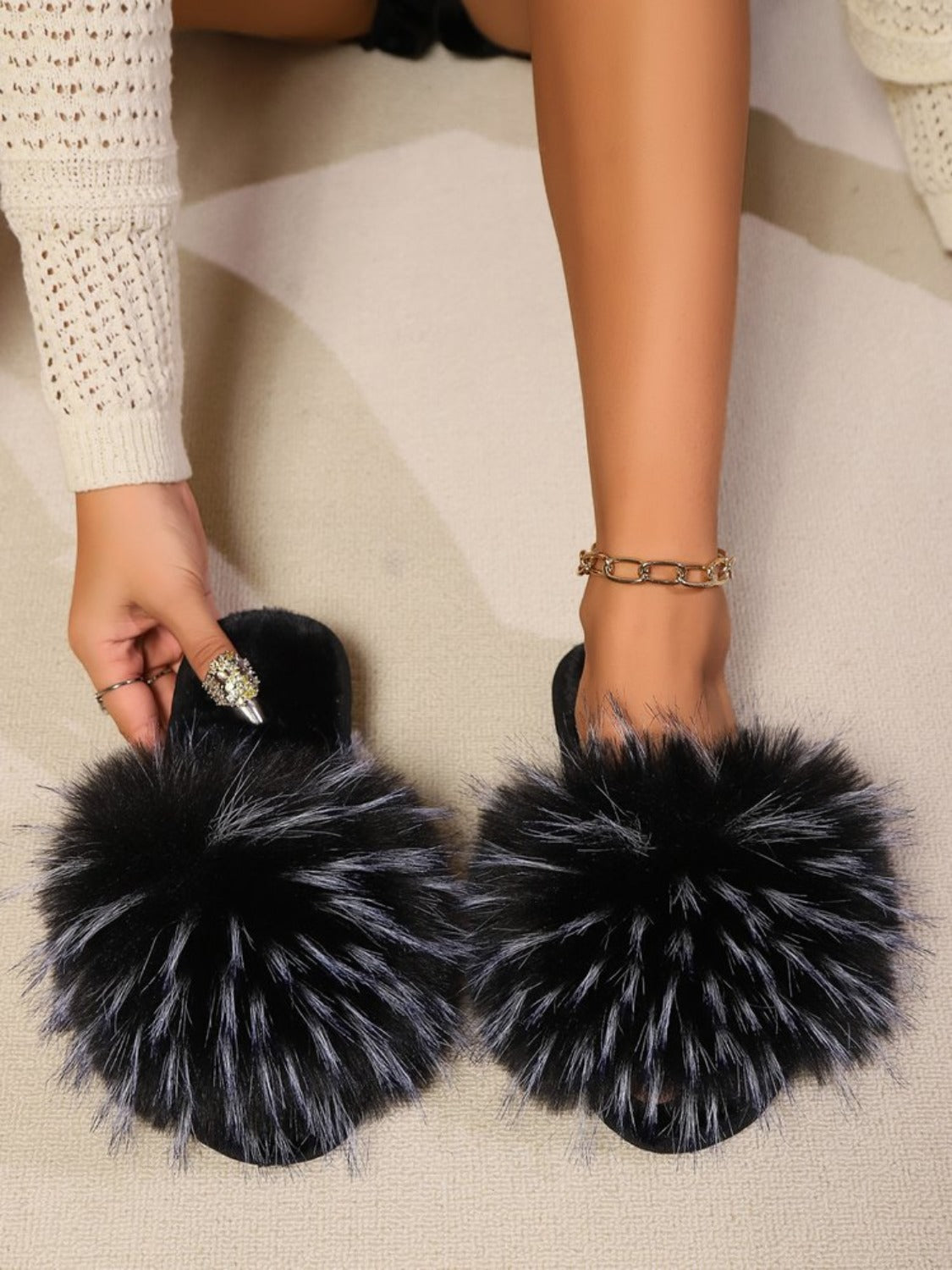 Fuzzy Open Toe Flat Resort Sandals