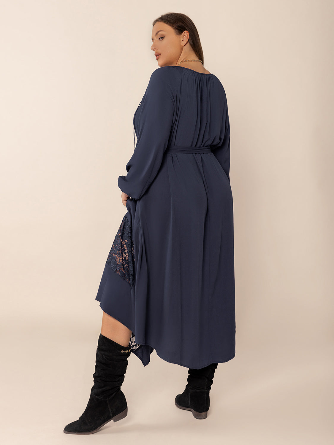 Plus Size Lace Detail Long Sleeve Midi Dress