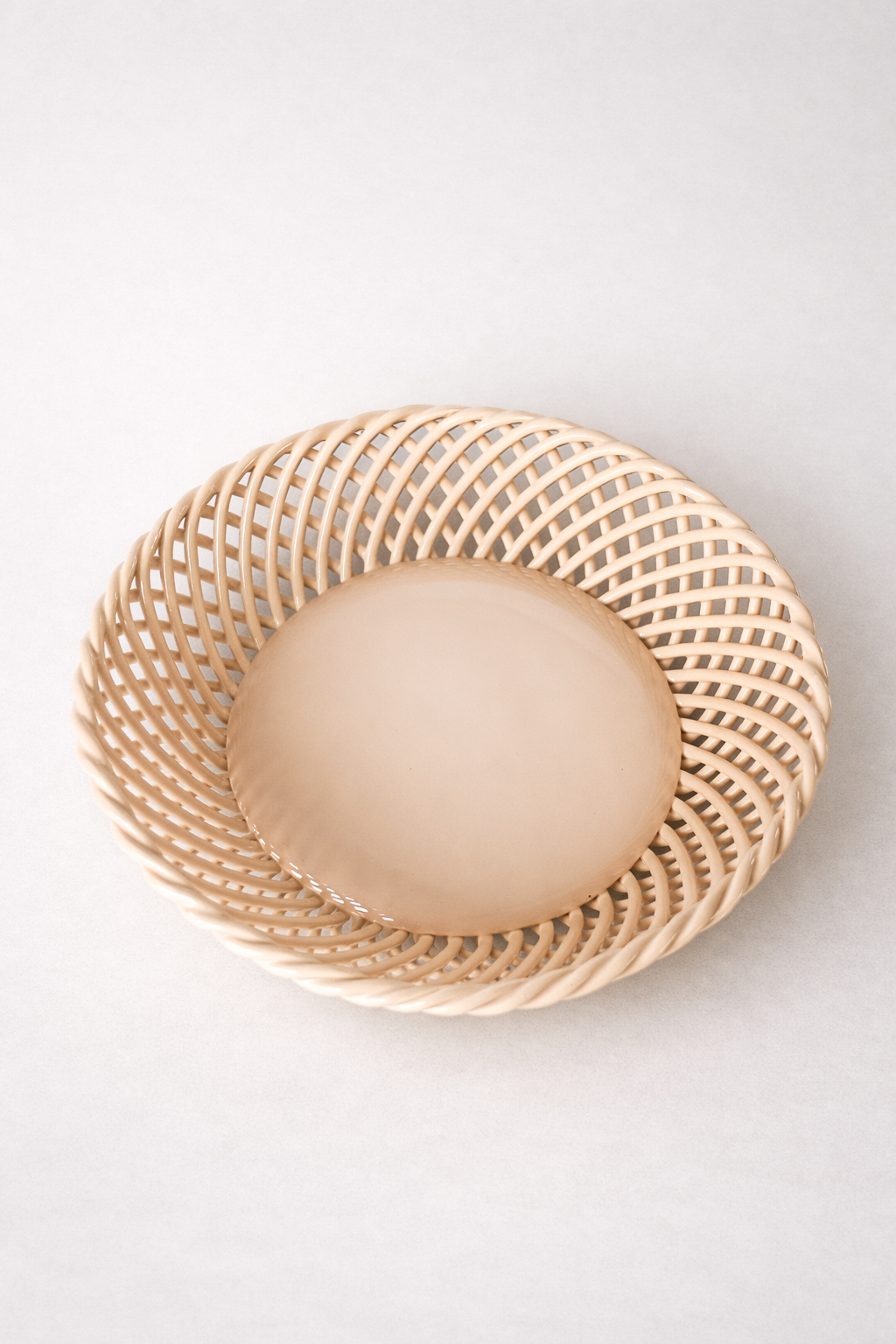 Ceramic Round Hand-Woven Basket – White, Beige & Pink Glazed Porcelain