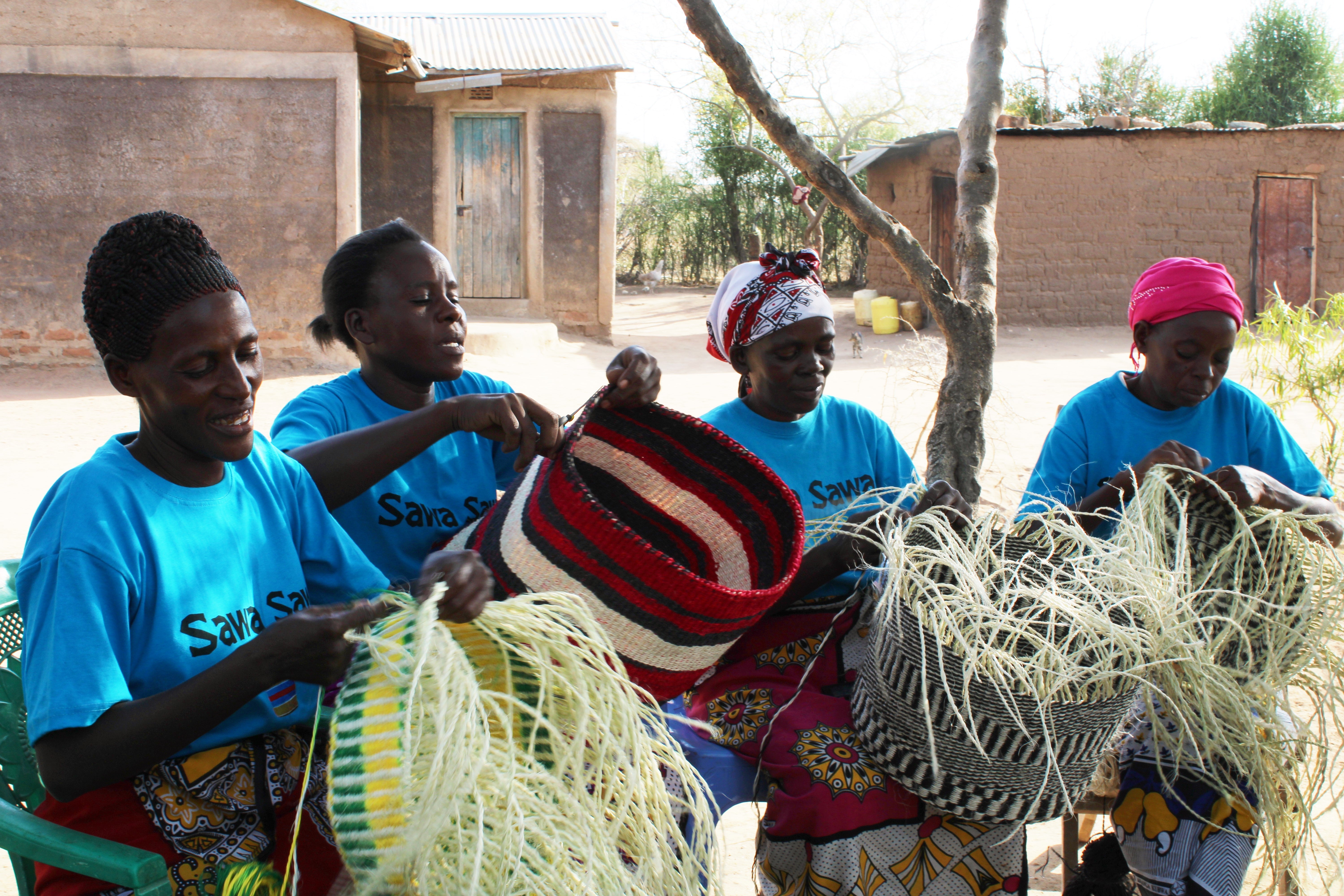 Kenyan Artisan Balance Stripes Handwoven Beach Straw Tote Basket
