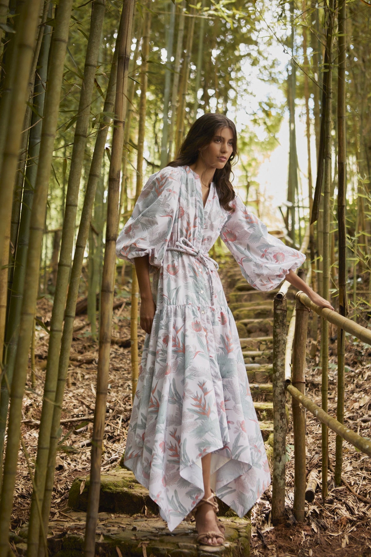 BOCA DULCE Maxi DRESS IN JARDIN TROPICAL BLANCO