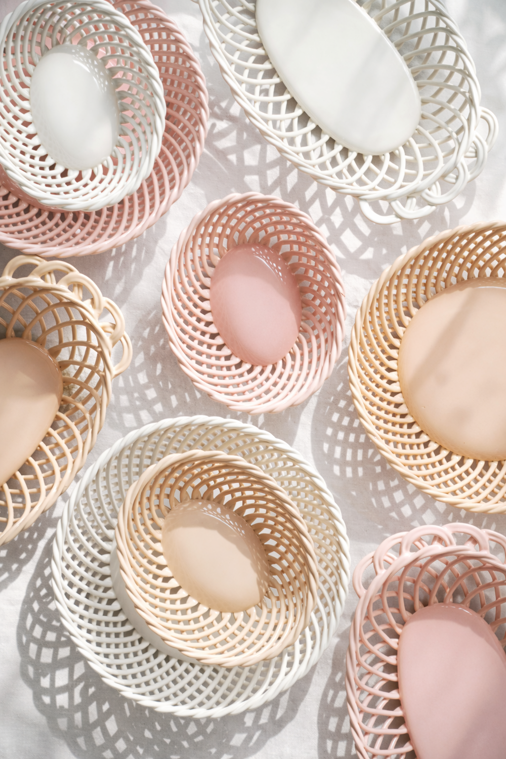 Ceramic Round Hand-Woven Basket – White, Beige & Pink Glazed Porcelain