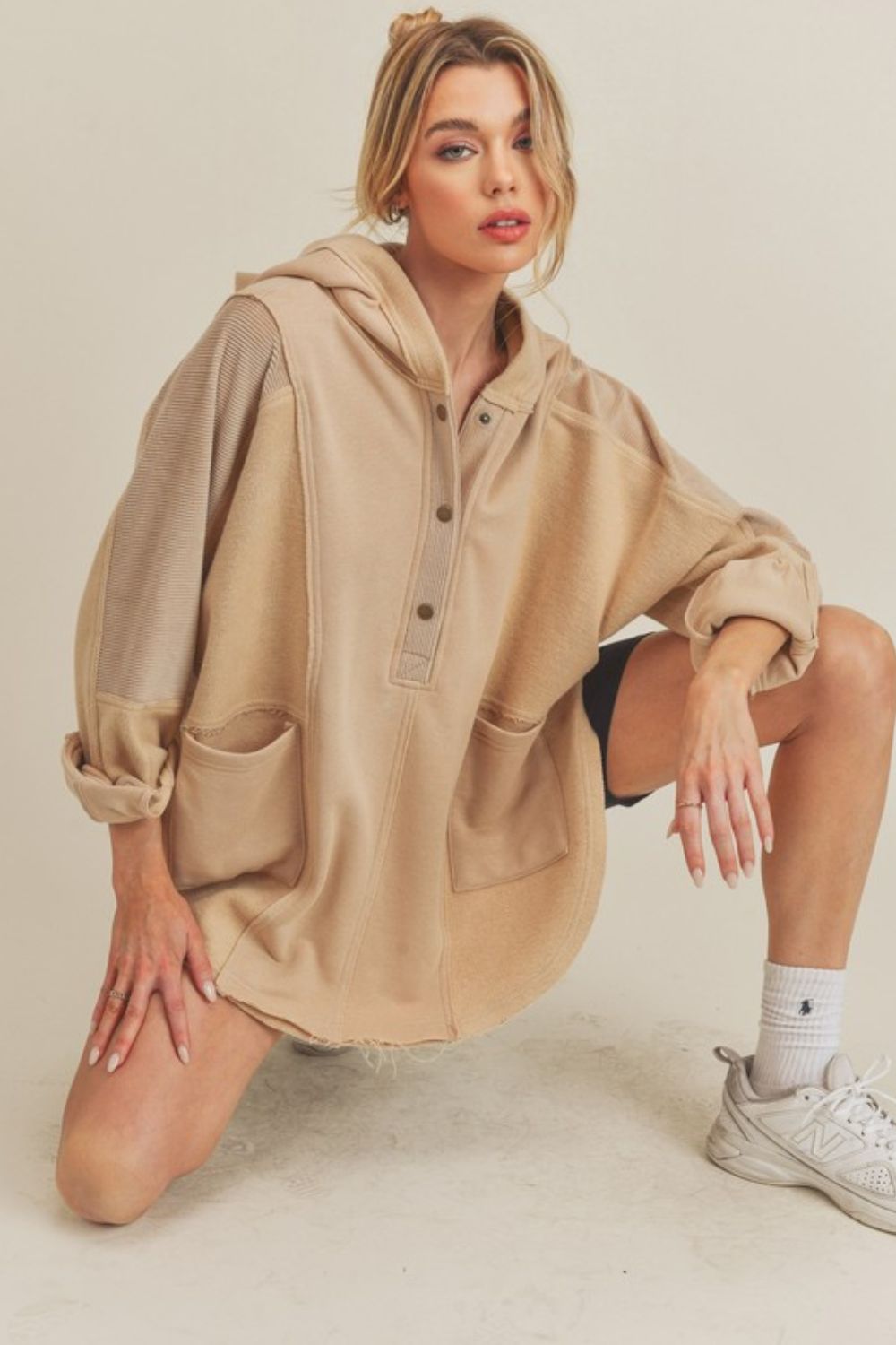 Oat Slit Half Snap Oversize Hoodie