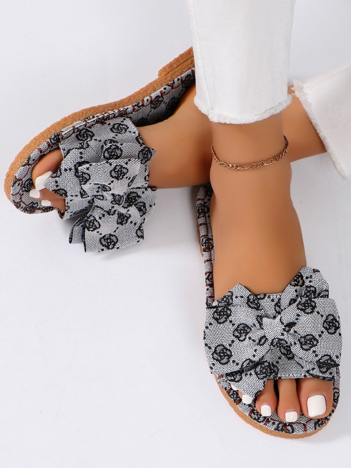 Bow Printed Open Toe Flat Resort Sandals