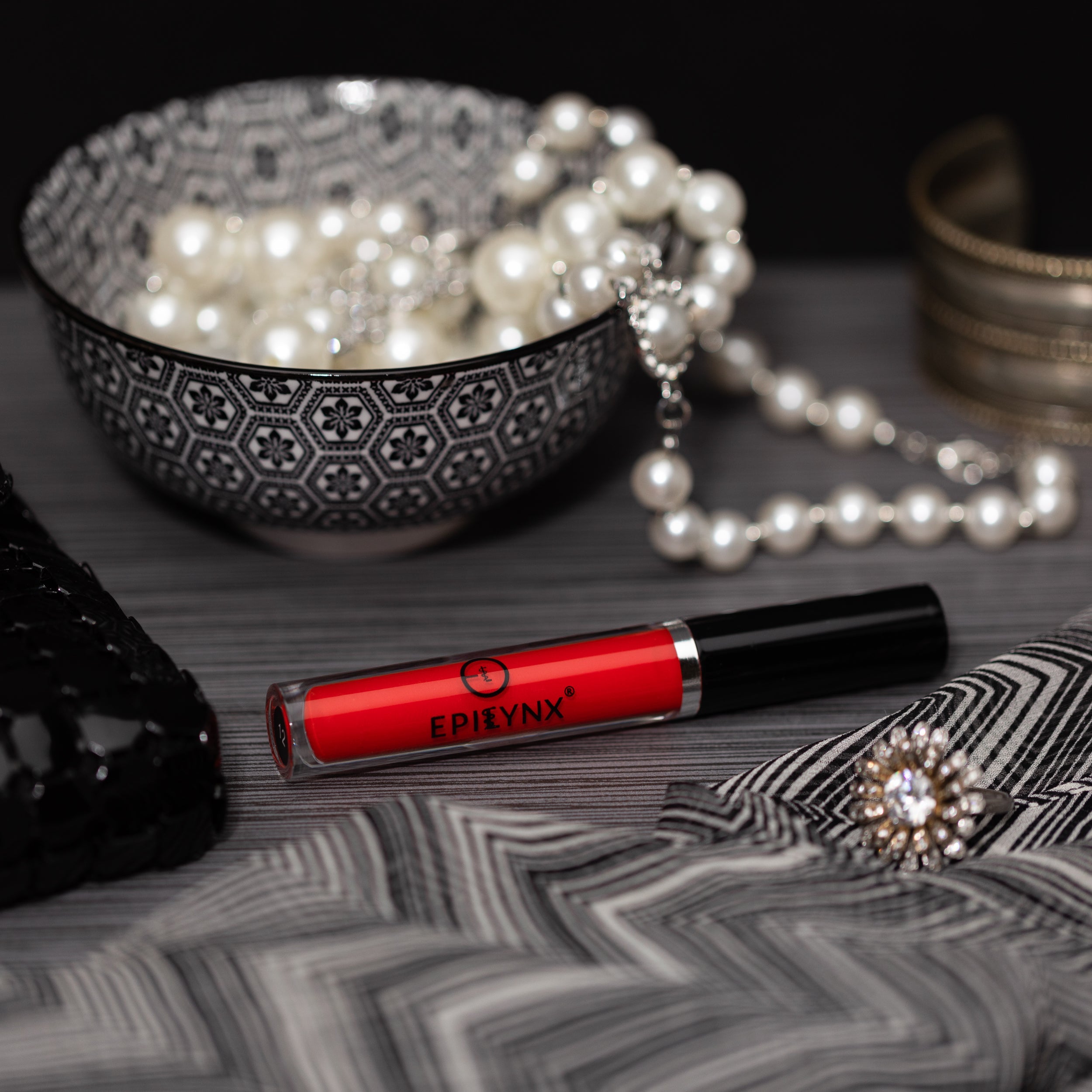 Hydrating Shine Lip Gloss – Vegan, Gluten-Free & Moisturizing