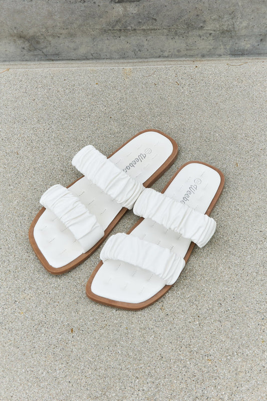 Resort Sandals in White