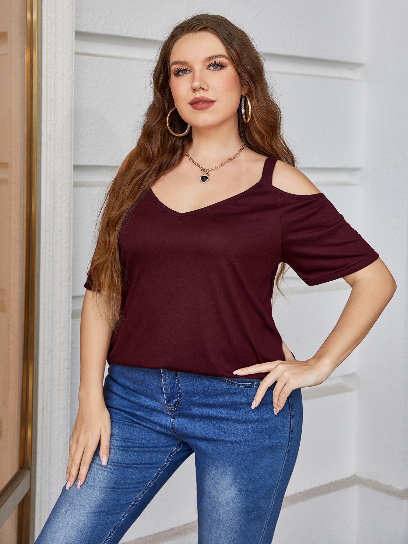 Plus Size V-Neck Vacation Top