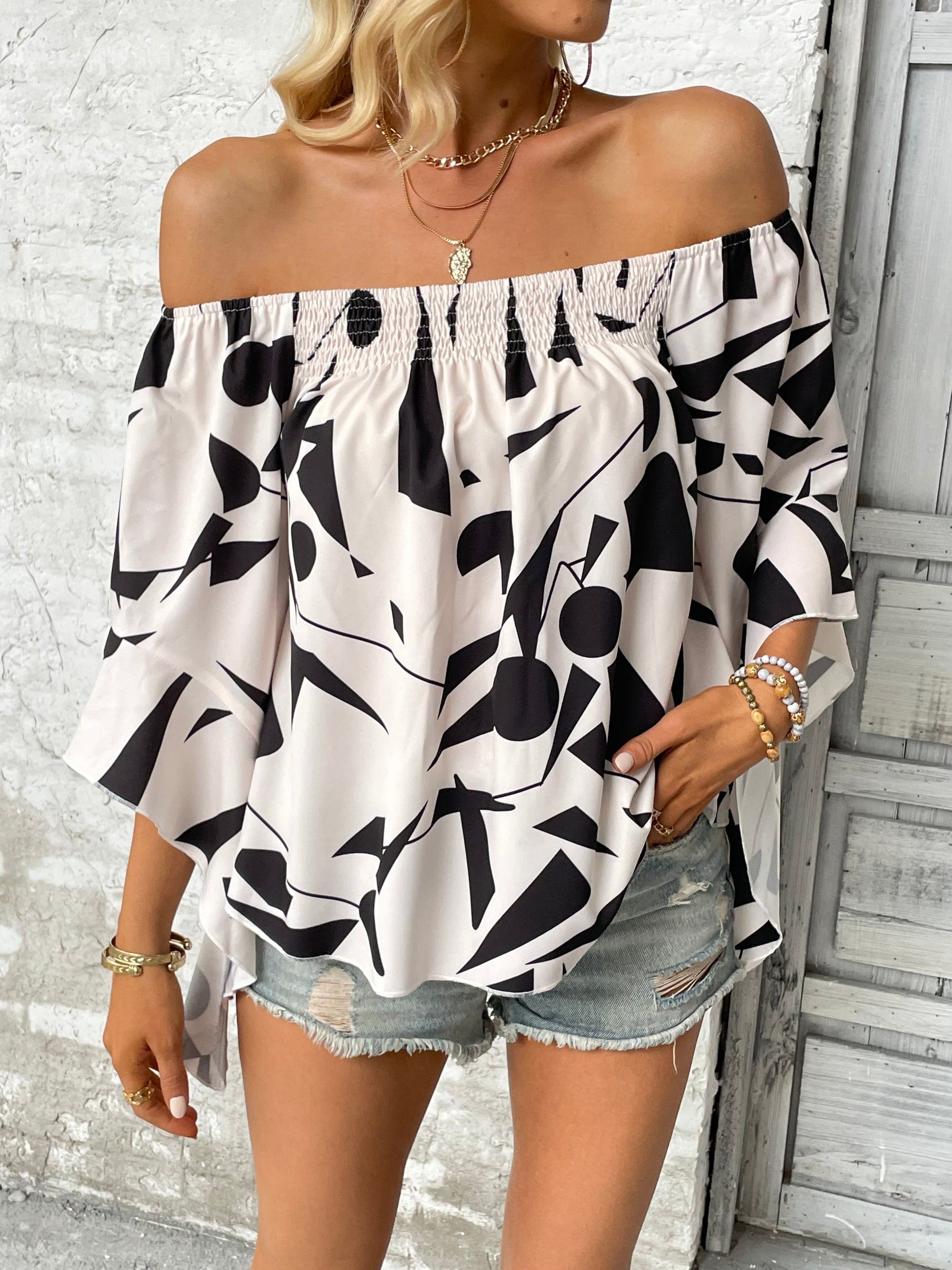 Resort Off-Shoulder Bell Sleeve Blouse